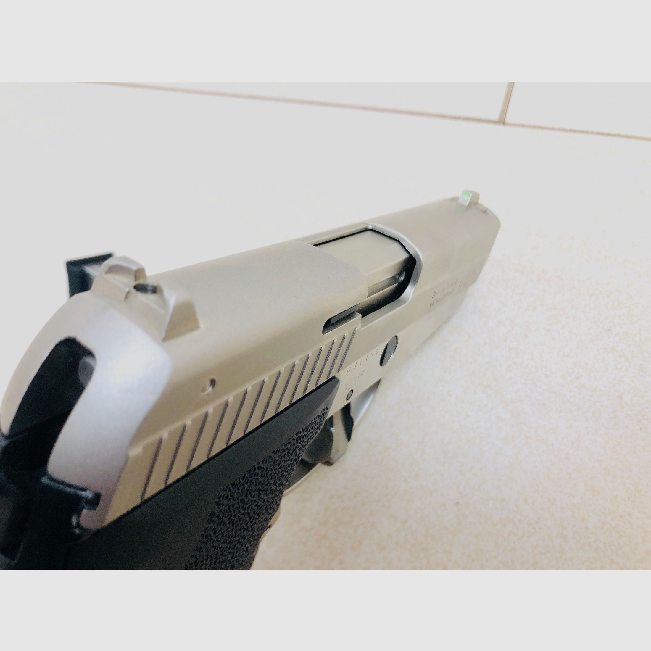 ••• SIG SAUER P239 pistolet d'alarme / Nickel / accessoires / OVP / PTB 799 •••