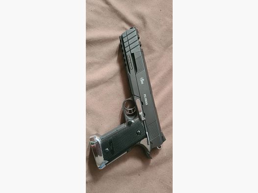 Combat zone p11 Para