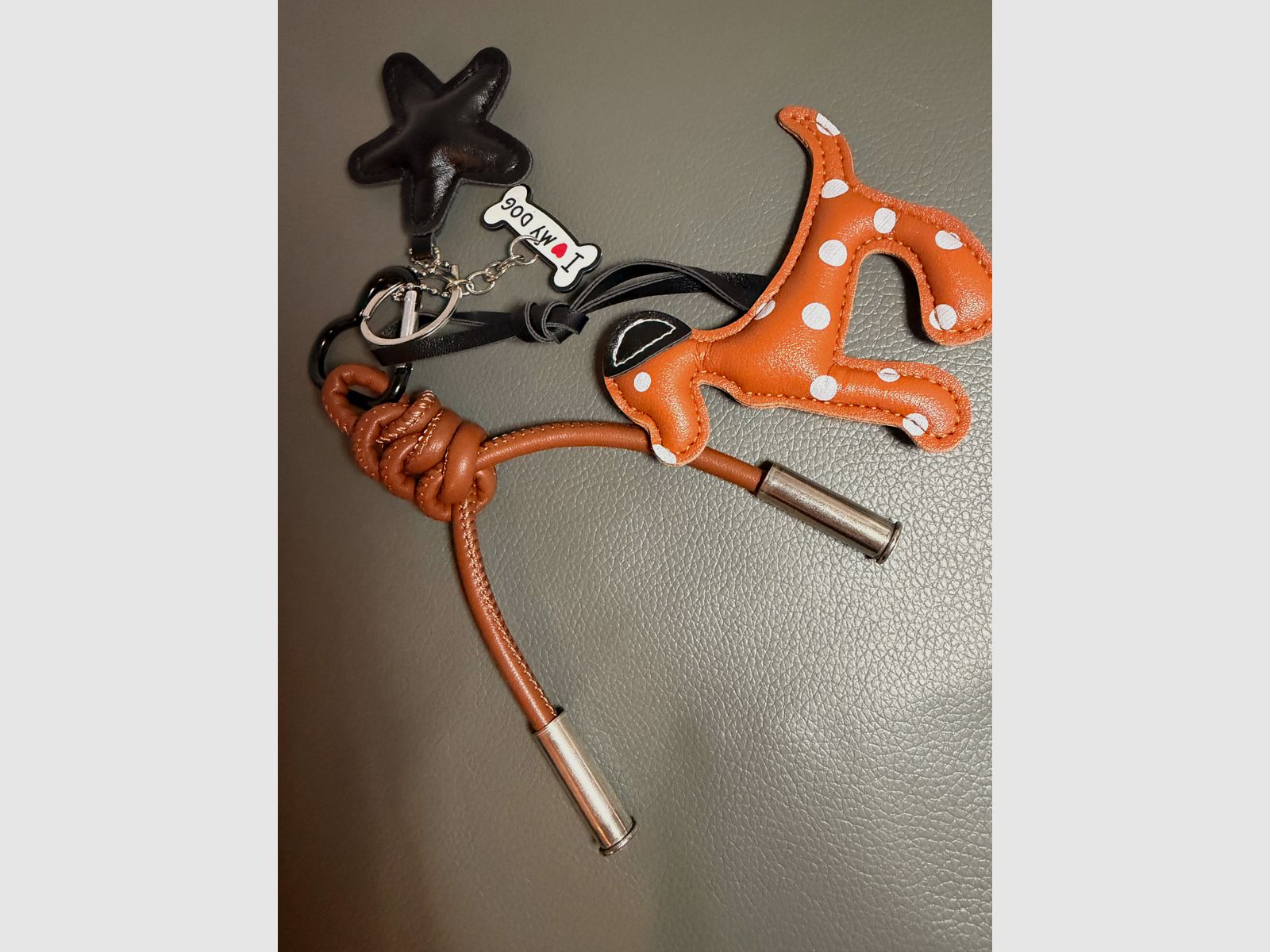 Schlüsselanhänger „I 🖤my Dog“ mit Hülse 357 MAG, Bild 1 von 2