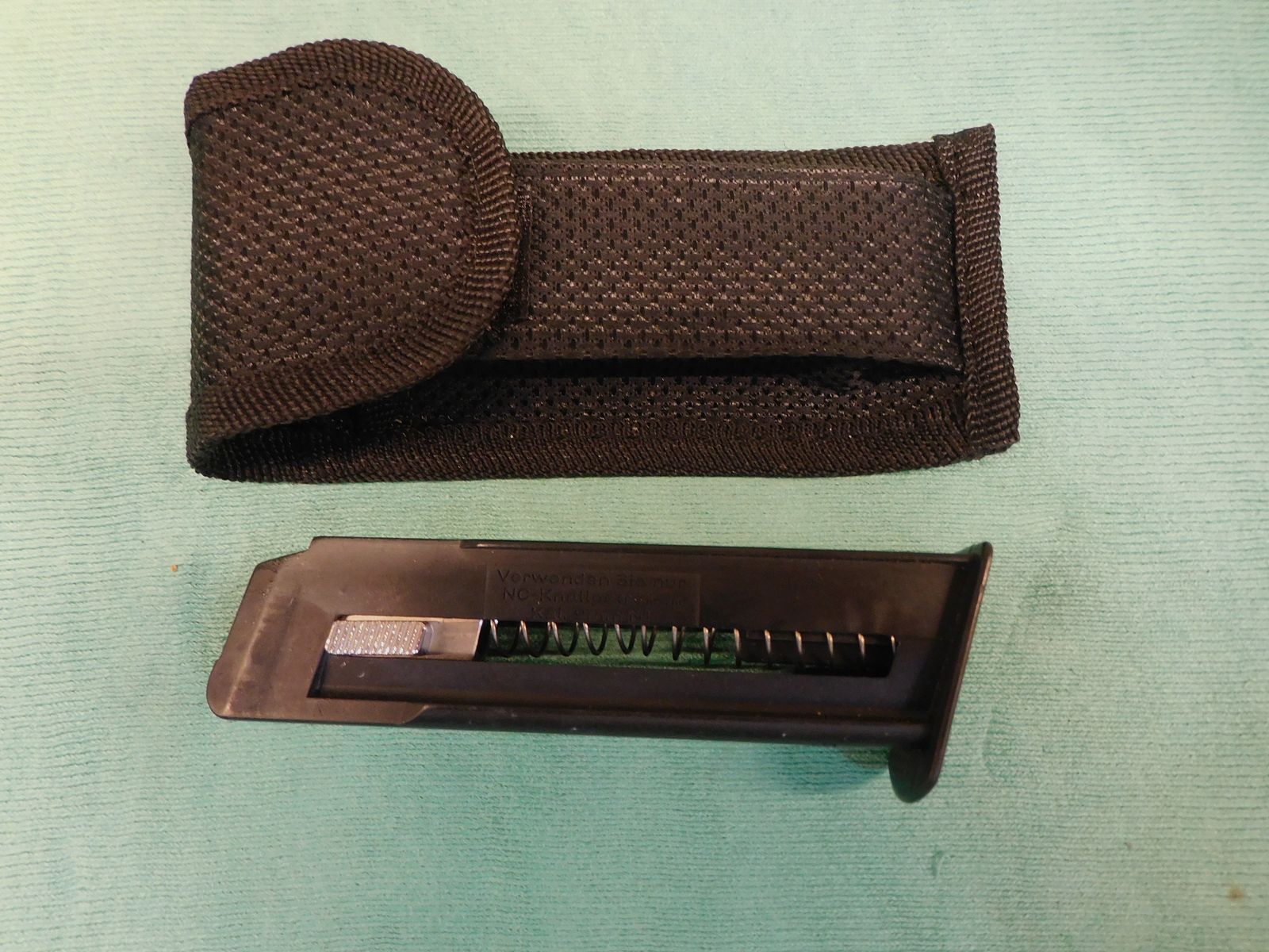 Weihrauch HW 94 pistola de fogueo cal. 9 mm con accesorios