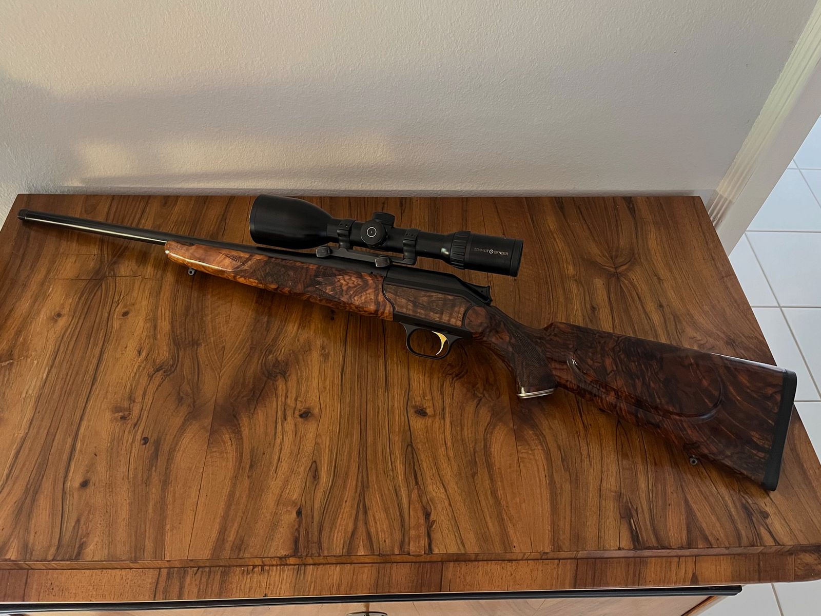 Blaser R93 Custom .3006 Arme de rêve Schmidt et Bender montage sur selle Mallette Blaser Silencieux, image 2 sur 9