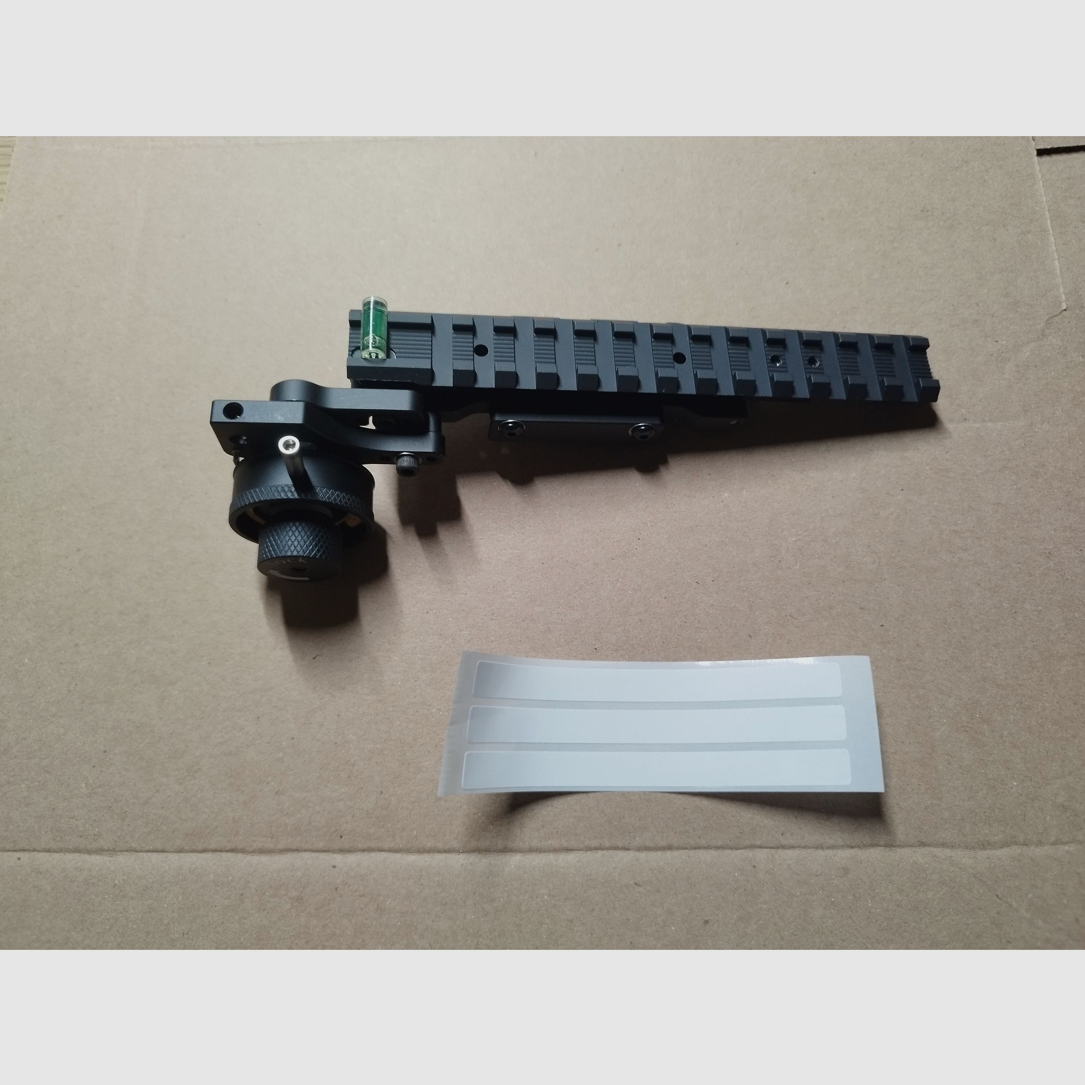 Strzał daleki, montaż Excalibur, kusza Tenpoint podobna do HHA Optimizer, regulowany szyną Picatinny.