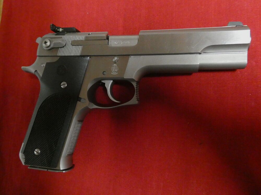 Smith & Wesson 645