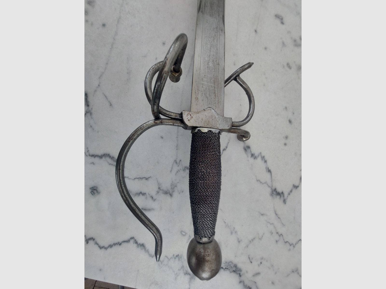 Medieval decorative sword, image 4 of 5