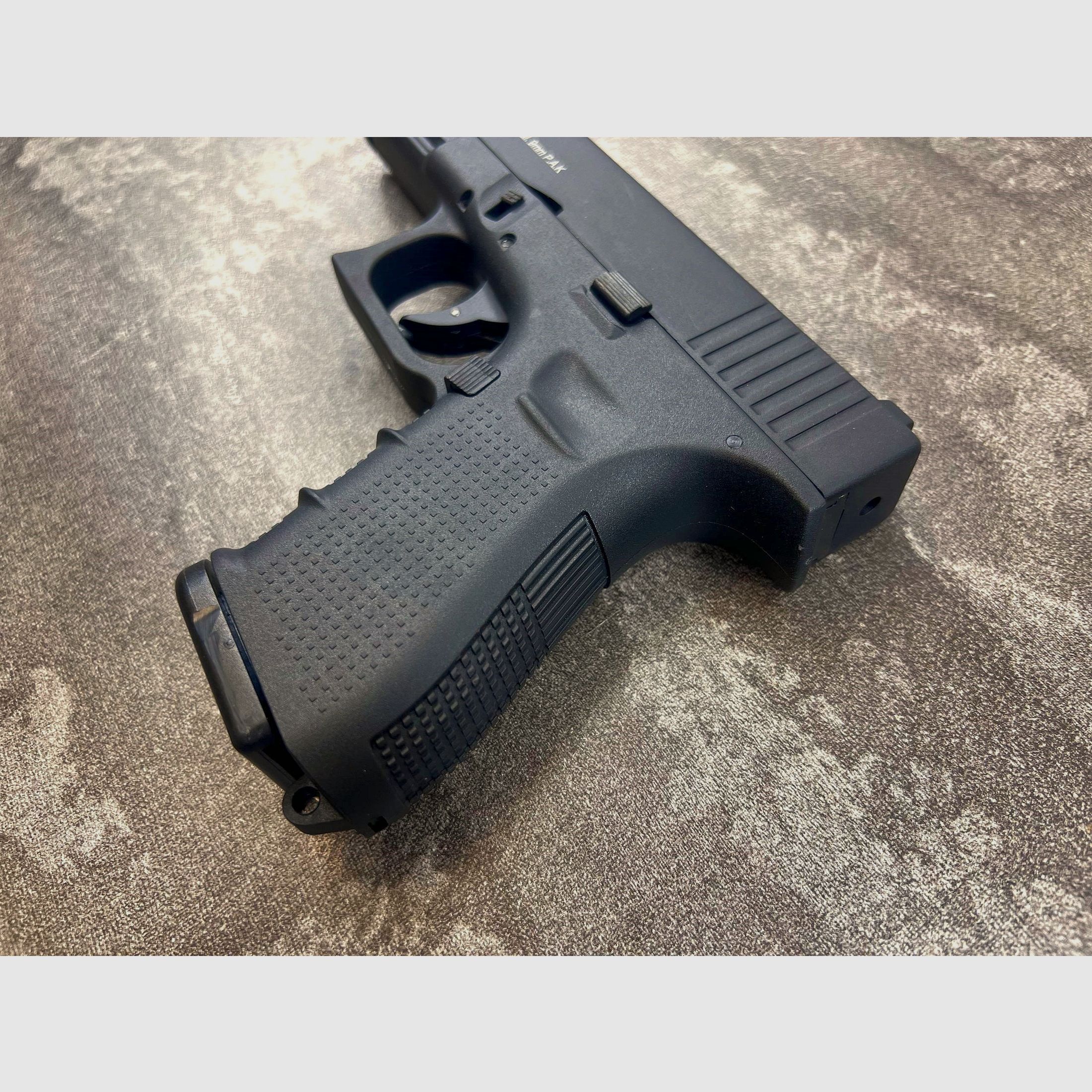 RETAY G19C Top Fire 9mm P.A.K. Schreckschusspistole Glock 19C Nachbau