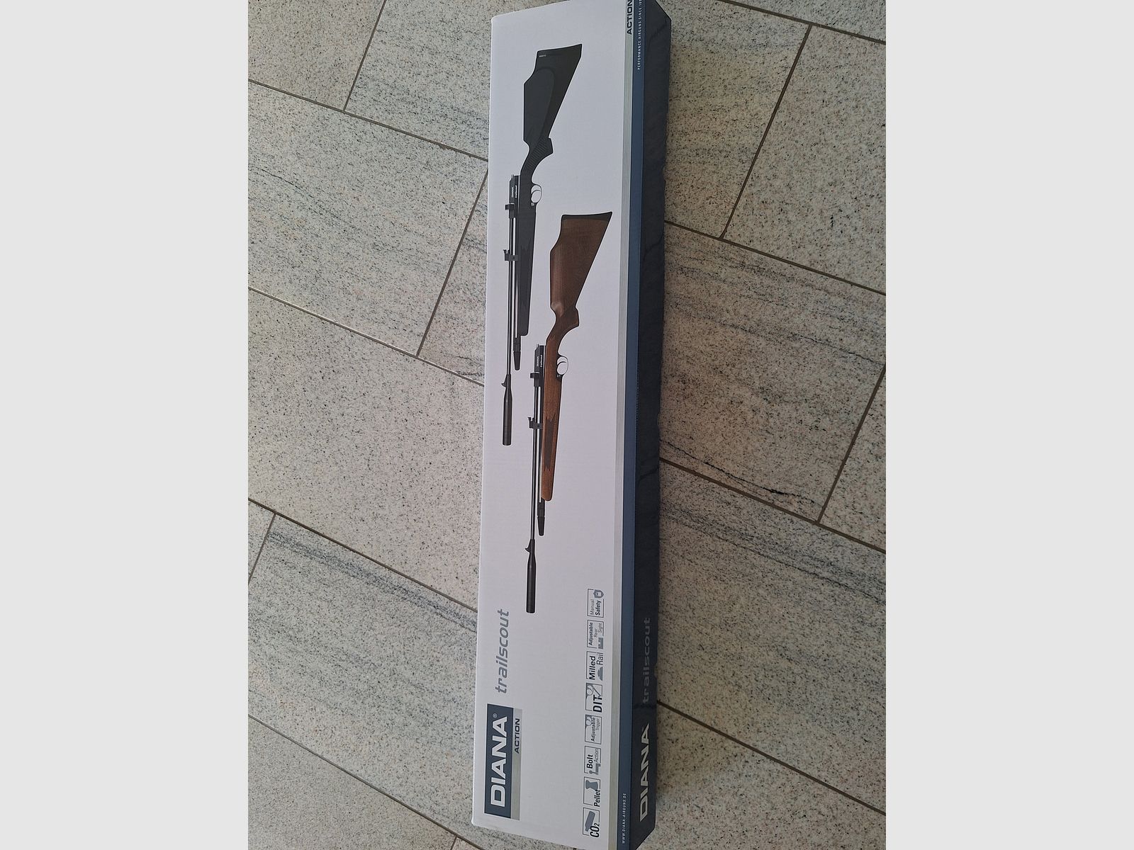 Diana Trailscout Wood Co2-Rifle 4,5 mm Diabolo avec accessoires