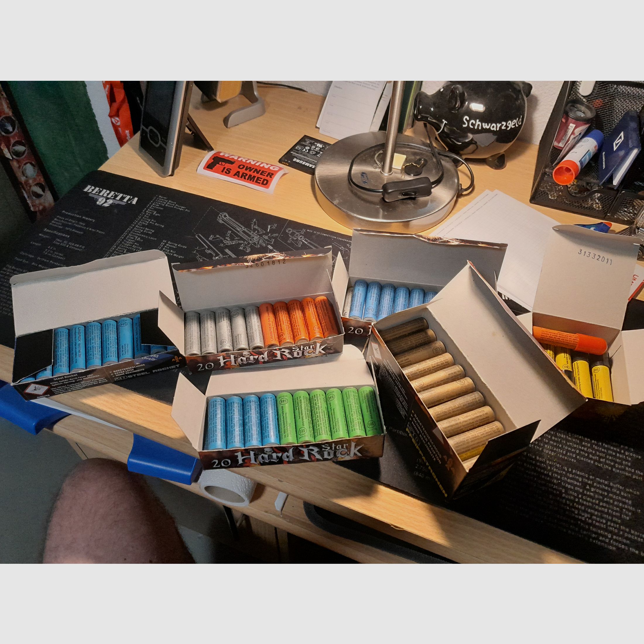 Pyrotechnik, Leuchtsterne, Schreckschuss ca 123 Teile