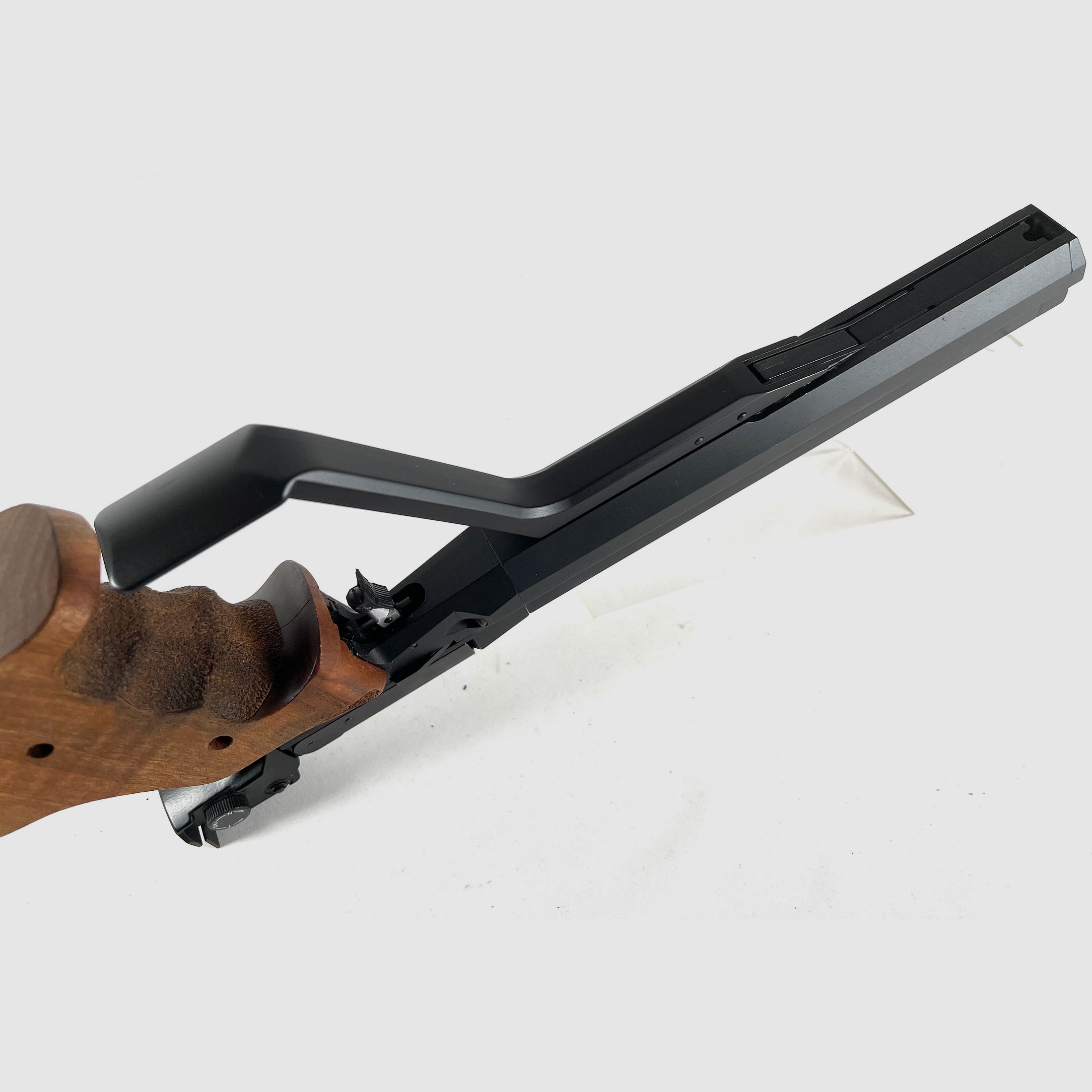 Match-Luftpistole  Feinwerkbau, Modell 100