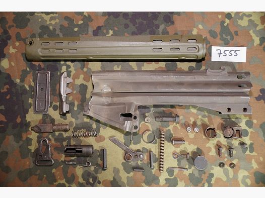 G3 Ersatzteile Konvolut Gehäuserest Ex-BW freie Teile HK Heckler und Koch Ex-BW Bundeswehr (7555)