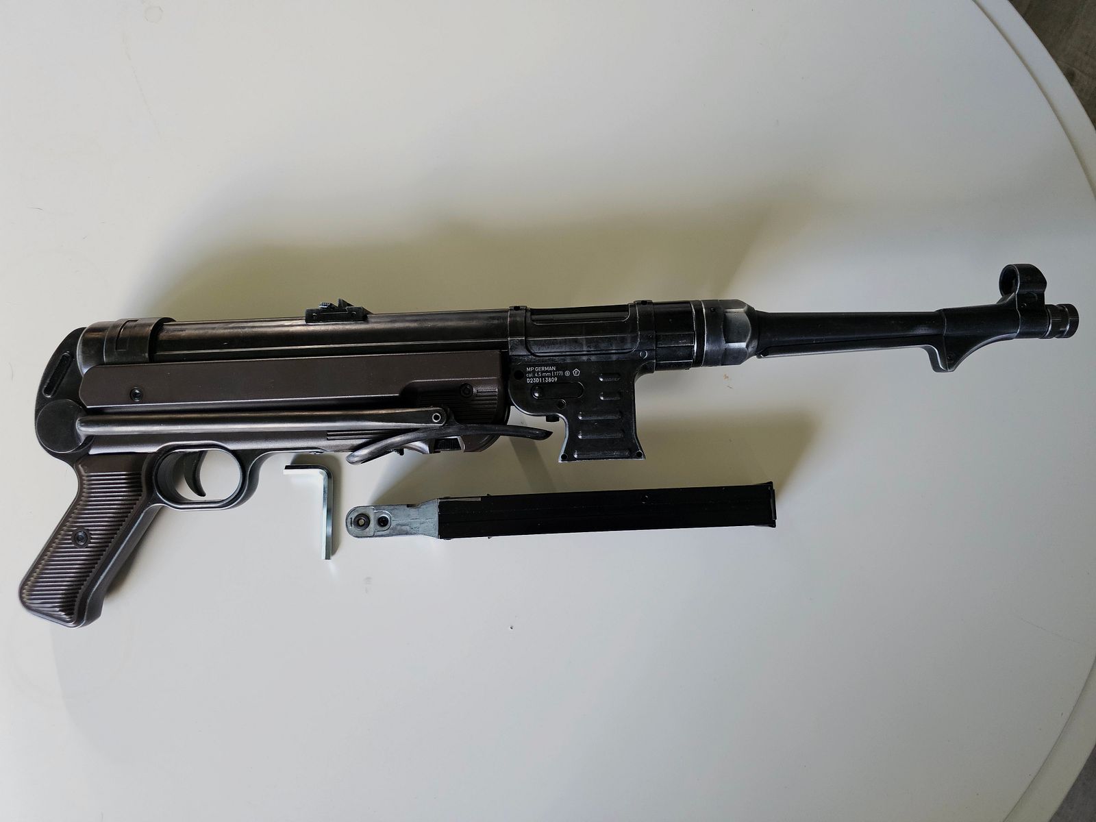 Legends CO2 MP40