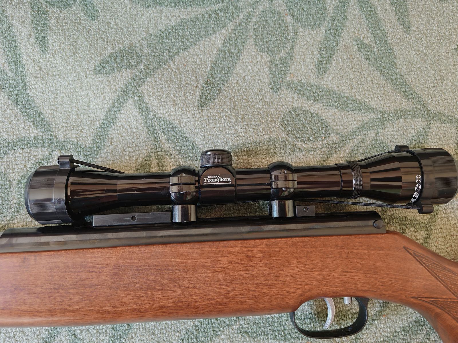 Weihrauch HW 77 4,5mm mit Zielfernrohr Tasco Pronghorn 4x32