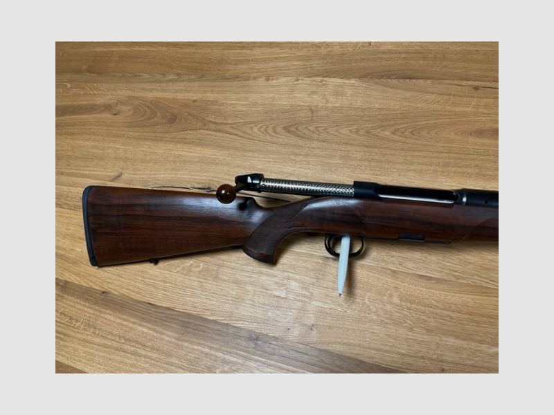 Heym SR 30, szlif słoneczny, uchwyt z drewna szlachetnego, kaliber 30-06 Spring, wzmocniony. Lufa z gwintem M14x1, sprzedaż specjalna