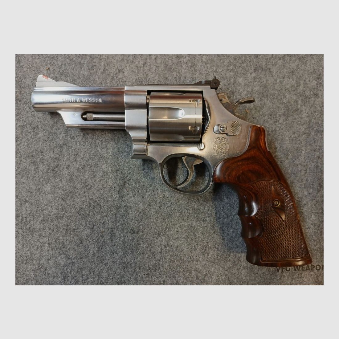 Smith + Wesson 629-4