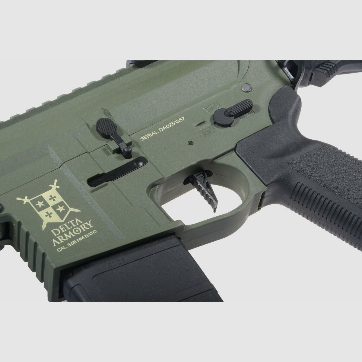 M4 AR15 M-LOK 10 Zoll CHARLIE EAGLE ETU Oliv S-AEG Airsoft Gewehr Frei ab 18 Jahren | Delta Armory