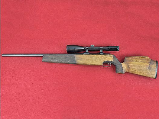 Krico	 .222 Rem. Einzellader Büchse inkl. ZF Zeiss Diavari-ZA 2,5-10x52