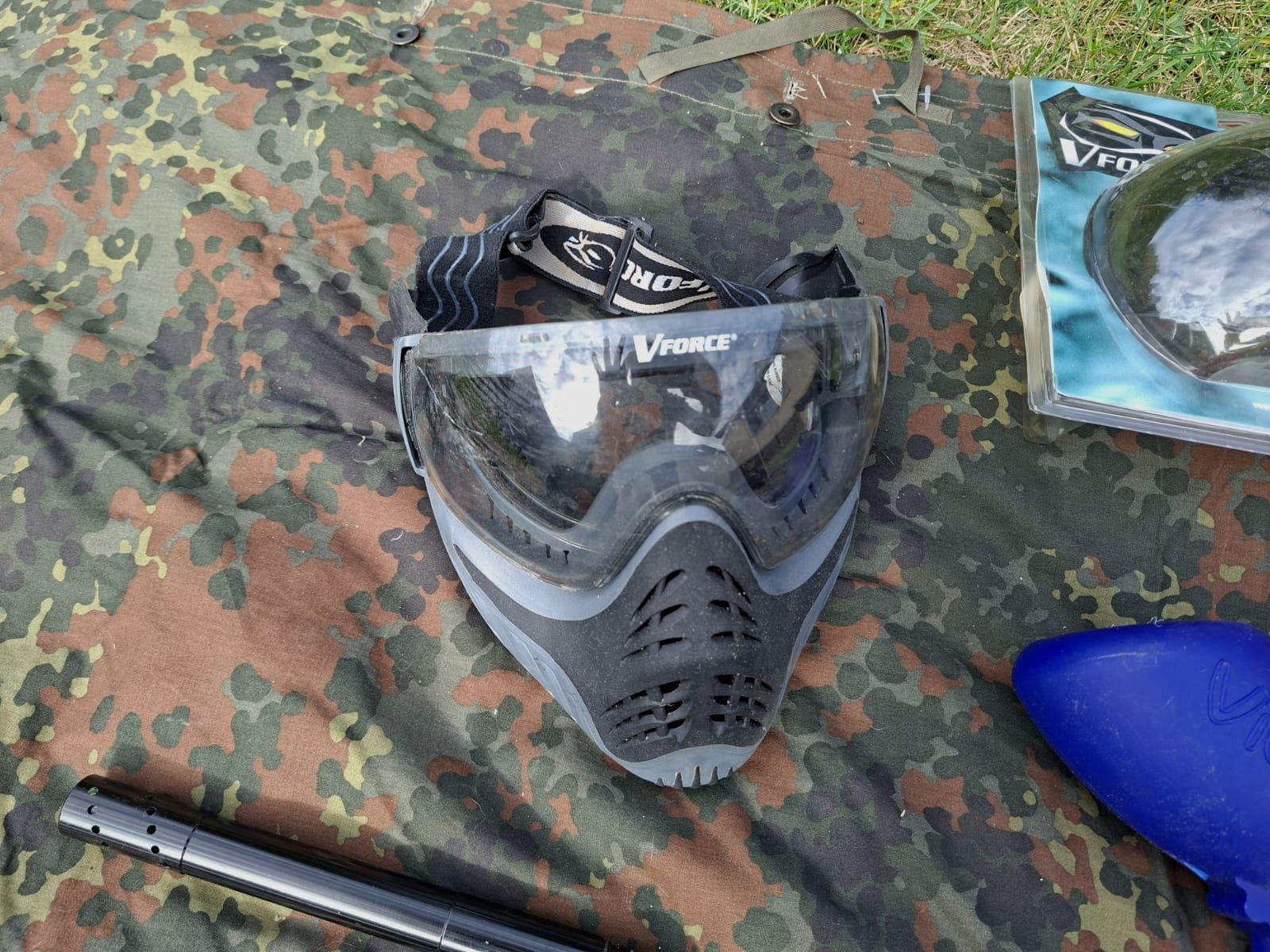 Marcatore paintball con accessori, bombola gas, canna aggiuntiva, immagine 4 di 8
