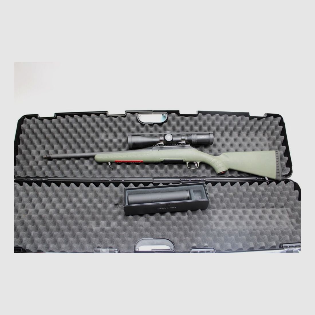 Rep. Büchse Ruger AMERICAN-PREDATOR mit ZF und Schalldämpfer .308Win