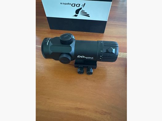 DDoptics DDsight MAG táctico 1-4x22 (Retícula Manual) – NUEVO Y SIN USAR en OVP