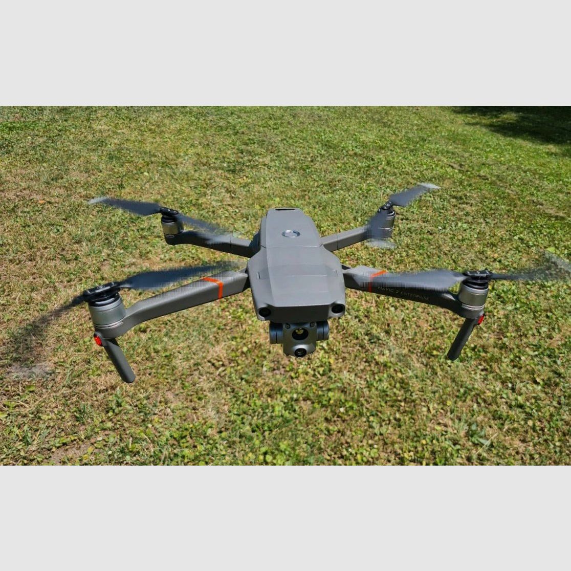 DJI Mavic 2 Enterprise Advanced dron z obrazowaniem termicznym w zestawie Fly and More 4 979,00 €