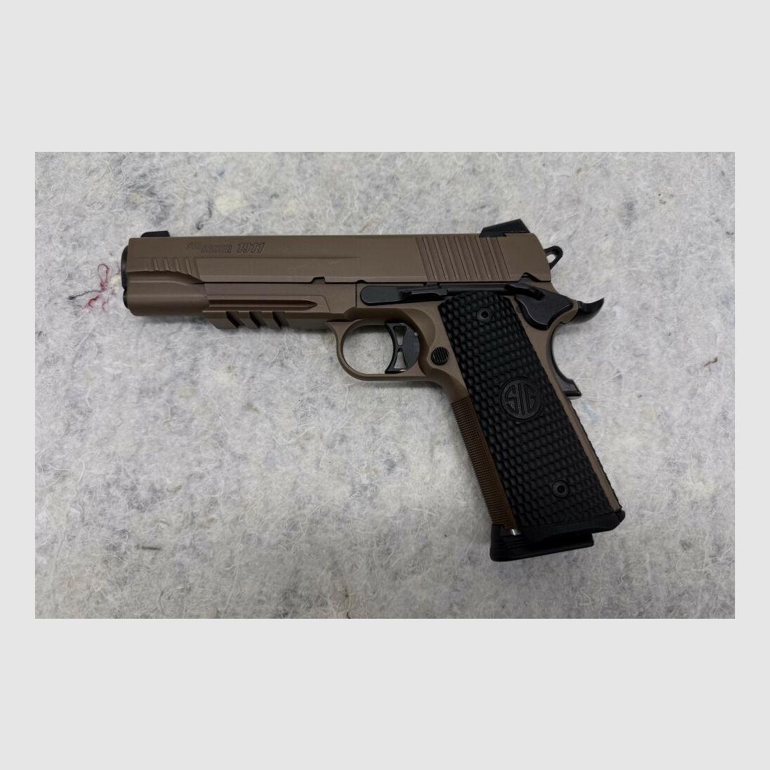 SIG Sauer 1911 Emperor Scorpion .45Auto