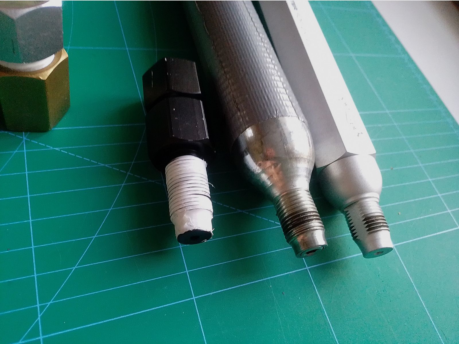 CO2 Adapter 88 Gramm + 12 Gramm Kartusche Adapter Soda Stream Airmagnum Gasflasche