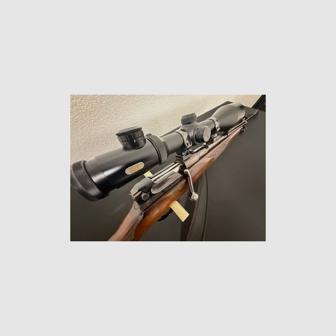 Mauser 66 rifle de caza, rifle de repetición de cerrojo de acción recta, rifle de caza calibre 30-06 en muy buen estado, incl. Tasco Titan 4-12x56 con punto de luz.