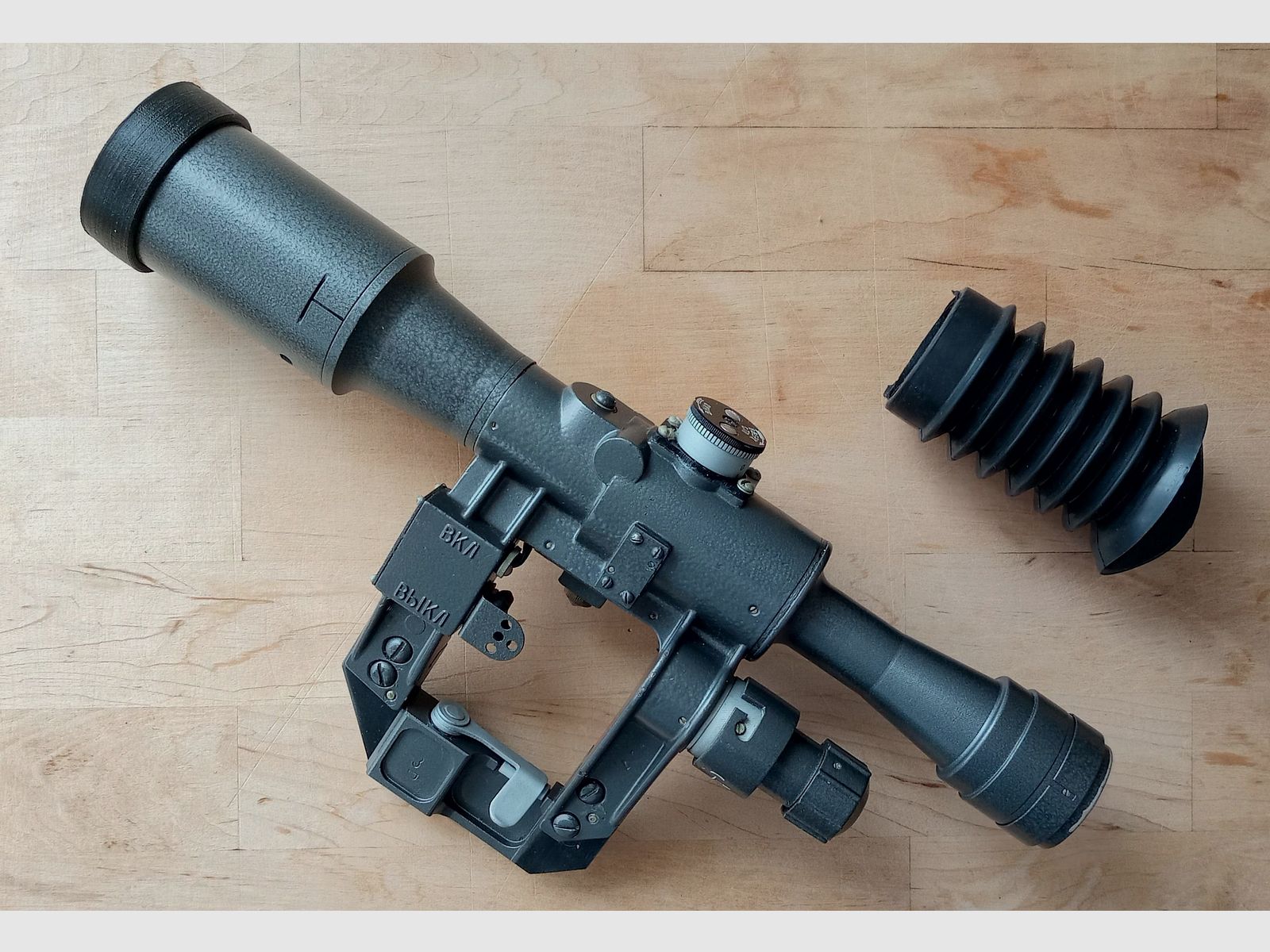 Offre d’échange : 6x36-1 russe NPZ PO avec pince universelle pour rail latéral AK et SVD / très bon état / éclairage fonctionne // lunette Optik AKM AK74 AK-100 / Saiga / Tigr / PSL