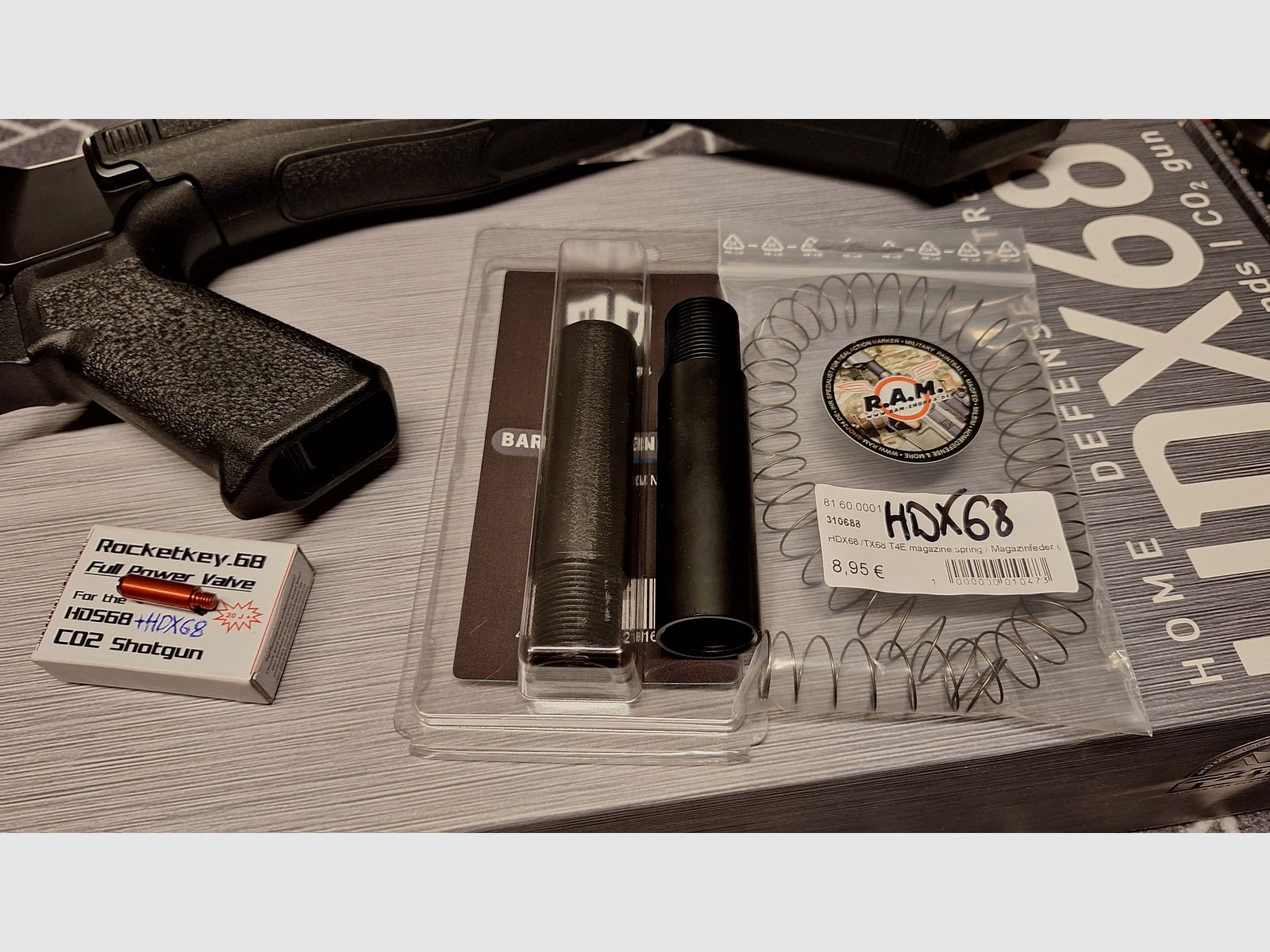 T4E HDX 68 CO2-RAM fusil à pompe .68 avec accessoires, munitions + CO2 comme neuf !