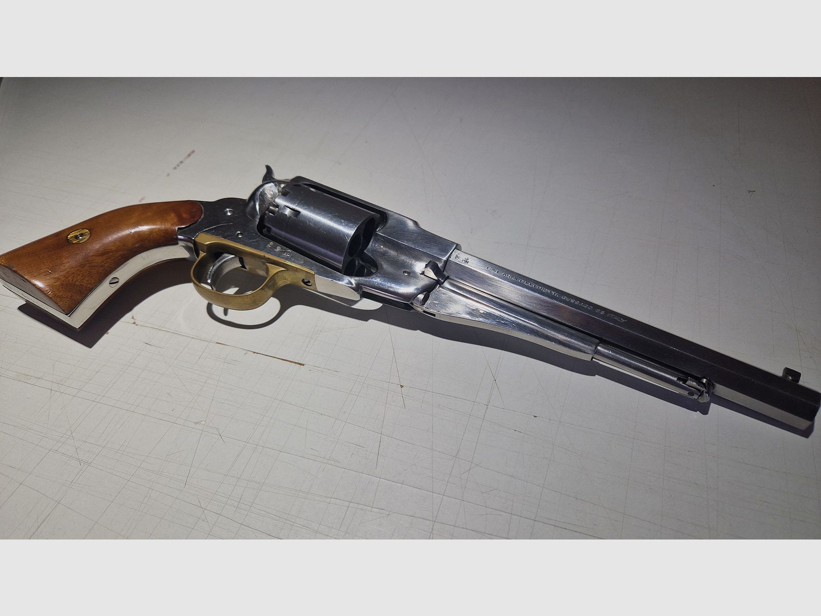 Revólver de percusión Pietta 44 con cañón de 8 pulgadas