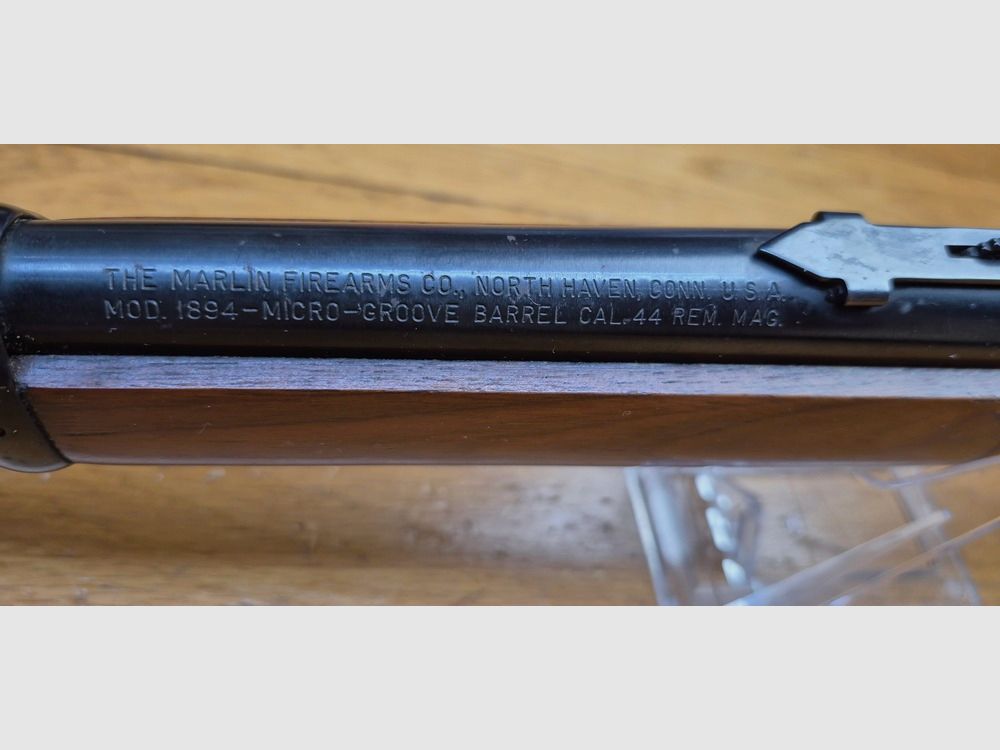 Piękna karabina z dźwignią Marlin model 1894 – Broń z 1971 roku – Kal. .44Mag – W 10+1 nabojach – Dobre drewno z amerykańskiego orzecha z własnoręcznie wykonaną kolbą – Ultra płynna mechanika – Wspaniała lufa o długości 51 cm – Uniwersalna broń strzelecka w BE+/TBE, zdjęcie 20 z 30