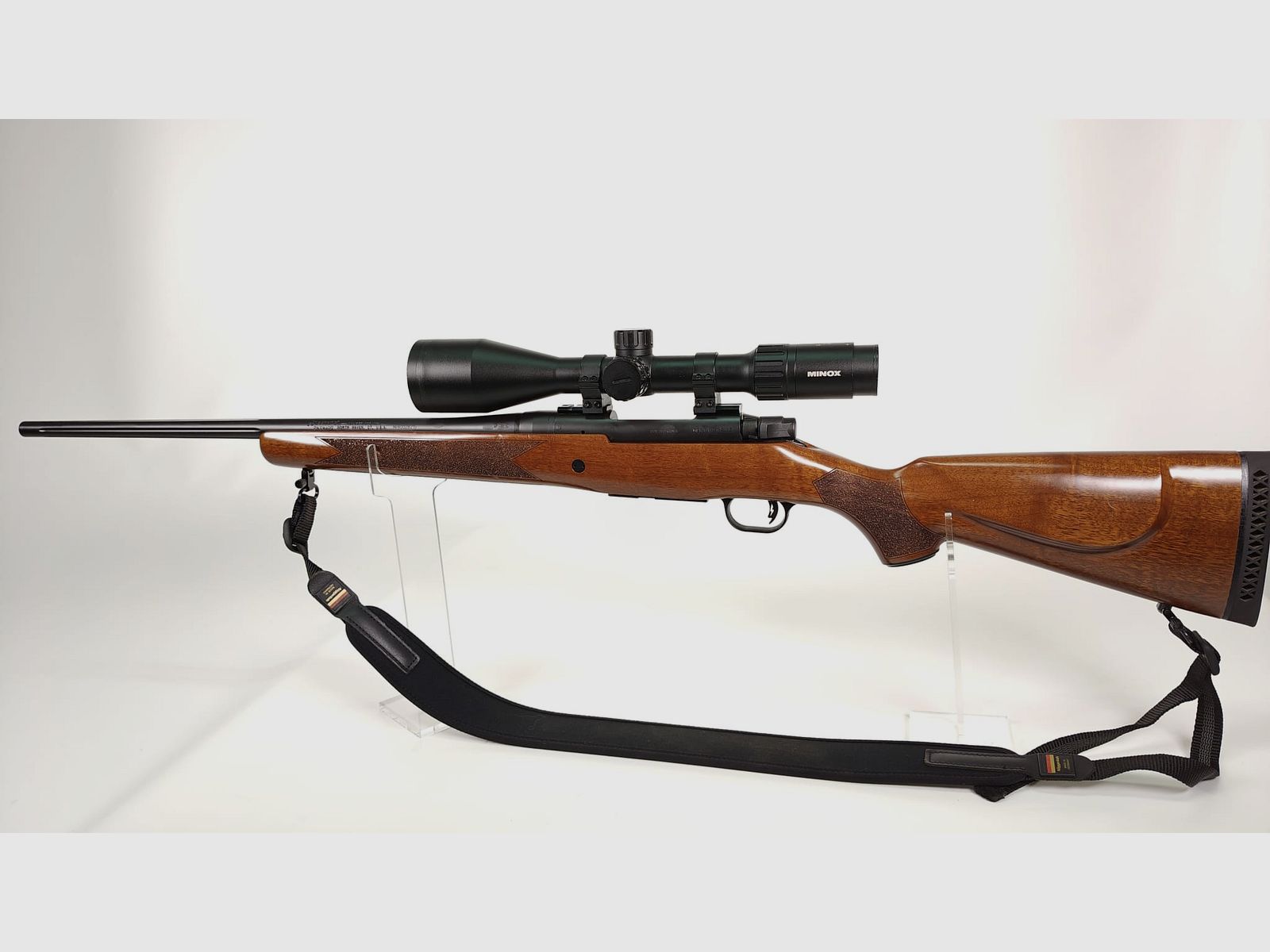 Mossberg Patriot .308 Win. con Minox ZX5 3–15x56 visor de punto rojo, imagen 1 de 7