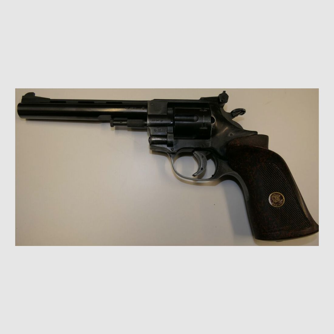 Incense Revolver WEIHRAUCH Arminius HW9 in caliber .22 L.R.