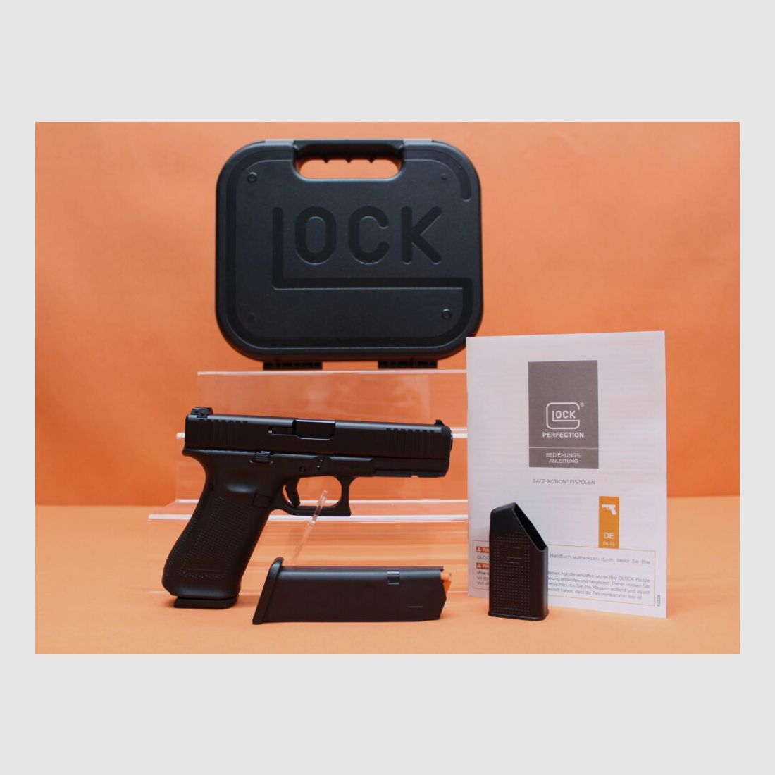 Glock Ha.Pistole .40S&W Glock 22 Gen5 114mm Lauf/ Front Serrations/ Reservemagazin