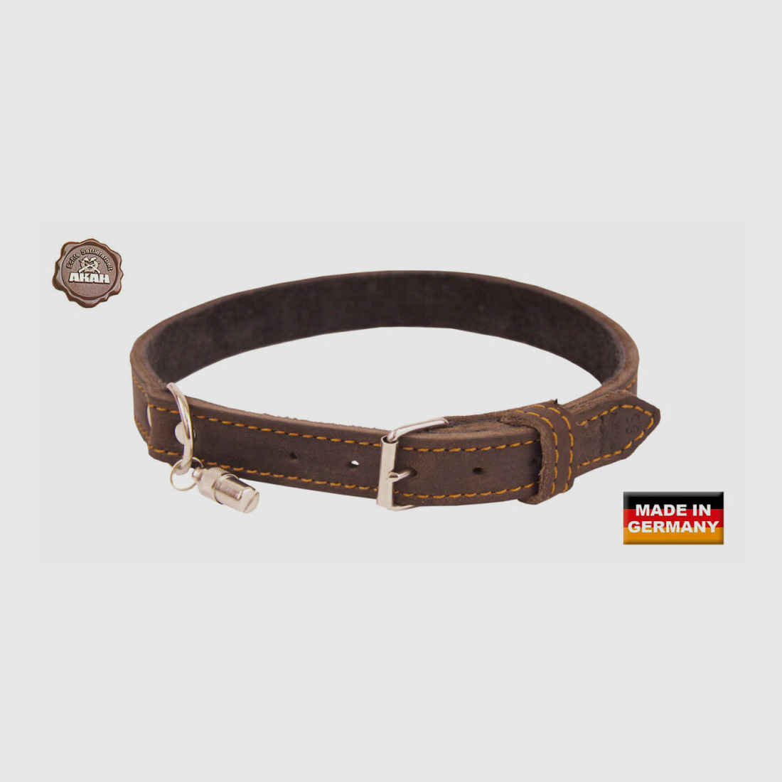 Collier AKAH riveté en cuir huilé