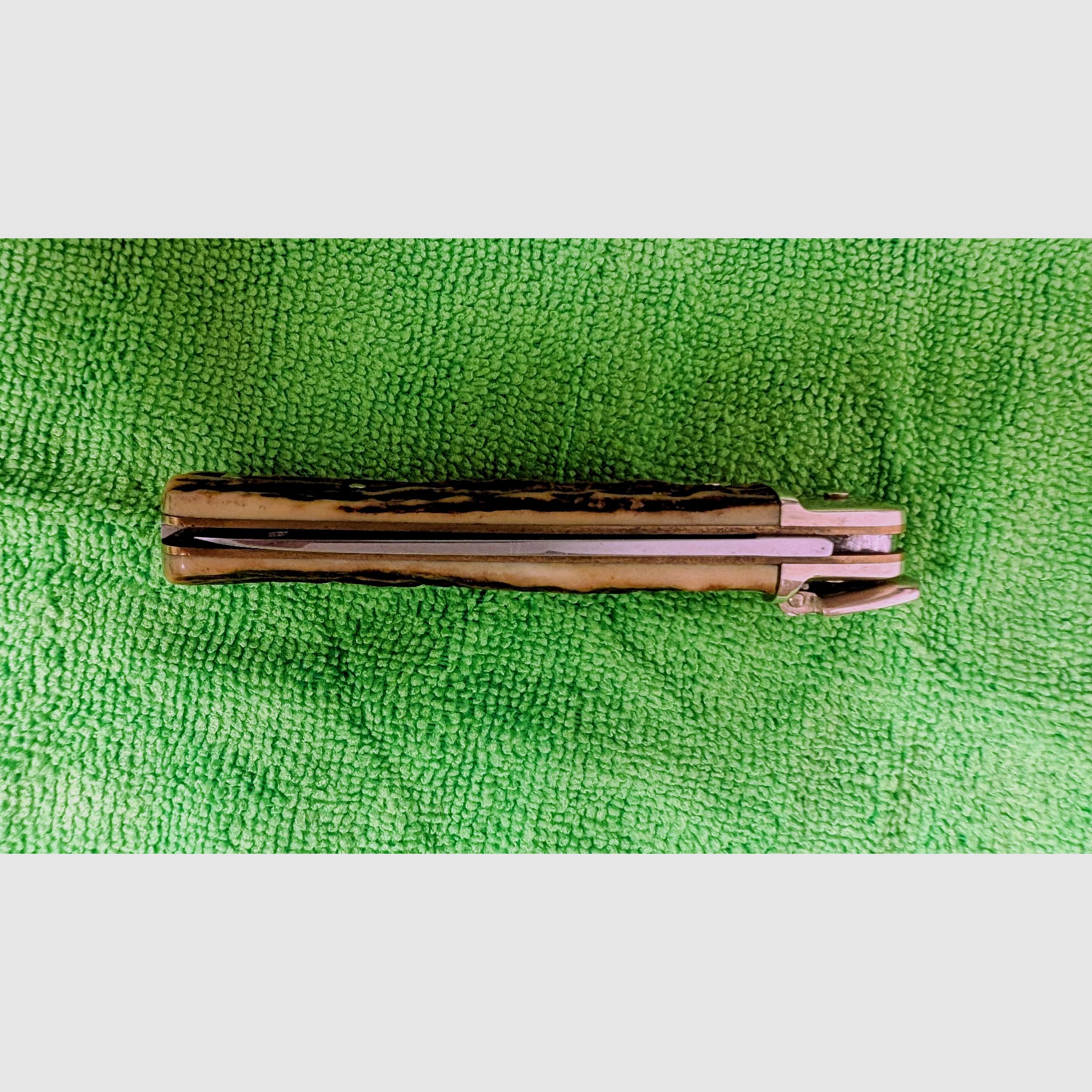 Böker Tree Brand Classic lever action knife – genuine stag horn, unpolished (blade 8 cm, compliant with weapons law)