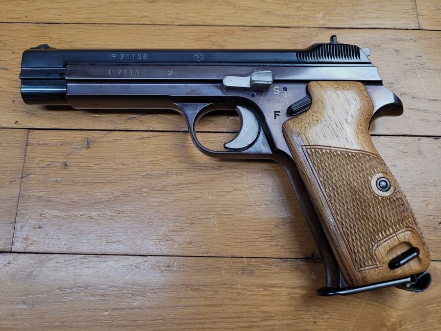 Wunderschöne SIG P210-2 Pistole – Mythos des Kalibers 9 para – Zivile Waffe SP47/8 gemäß Militärtyp – Erste SIG-Produktion (und nicht SIG Sauer) vor 1975 – Waffe von 1972/73 – Brünierung, Funktion und Traumlauf – Neuwertiger Zustand!, Bild 2 von 22