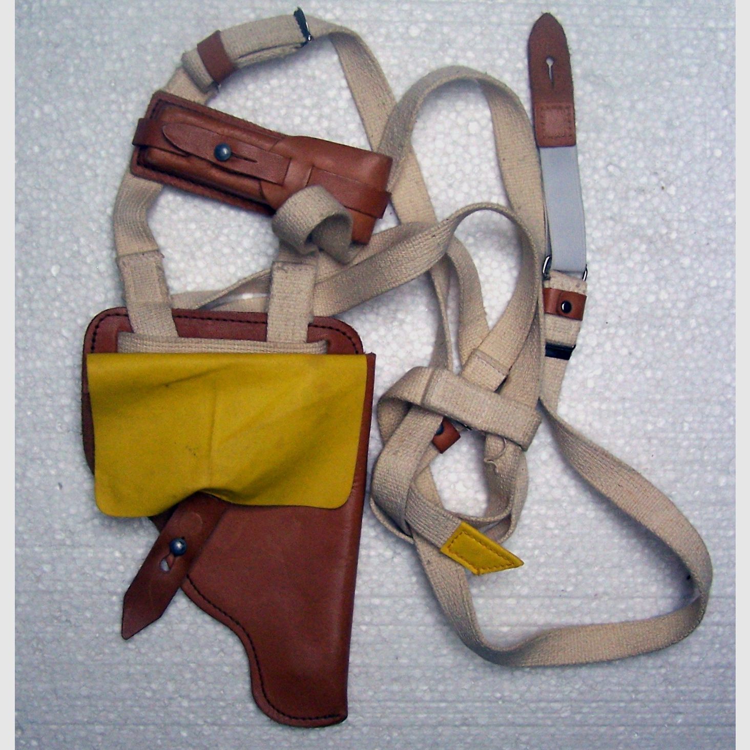 Shoulder holster for the Makarov pistol