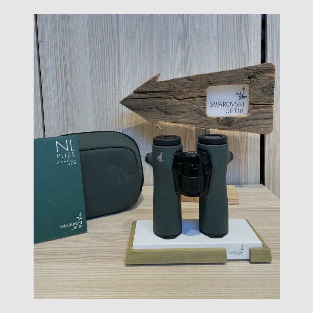 SWAROVSKI OPTIK NL PURE 8x32 - ´EINS MIT DER NATUR´