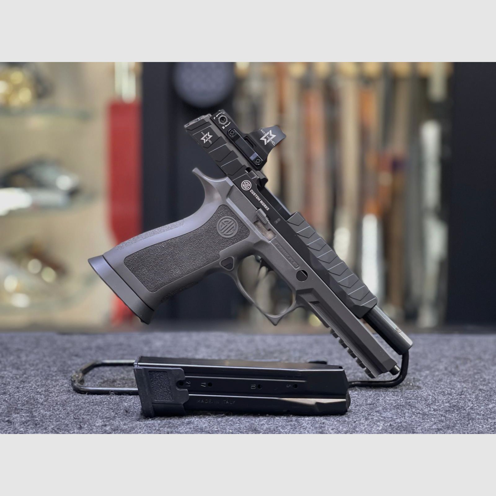 Sig Sauer P320 Max Micheal, Bild 7 von 10