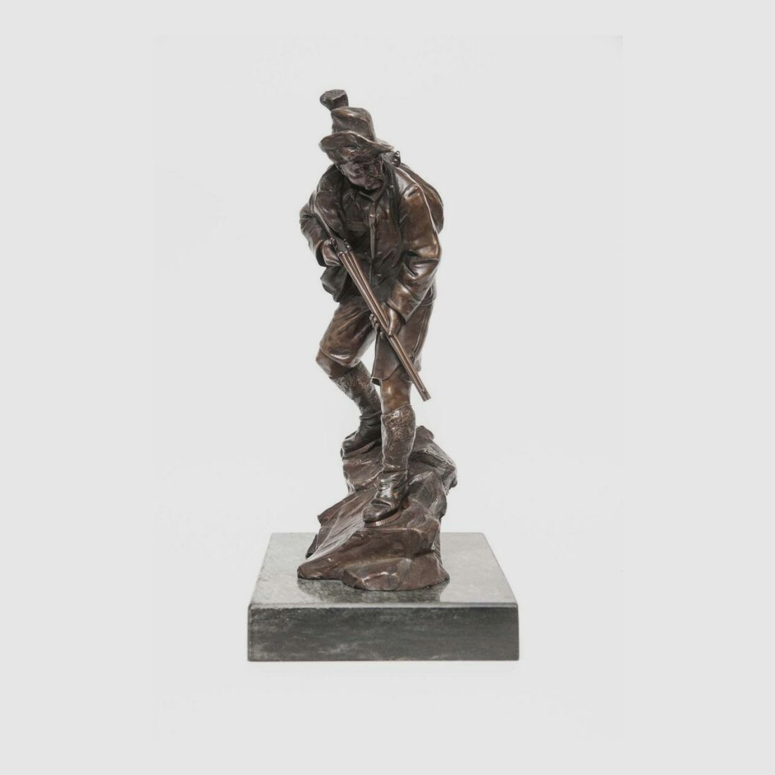 Oskar Hertel bronze casting hunter sculpture