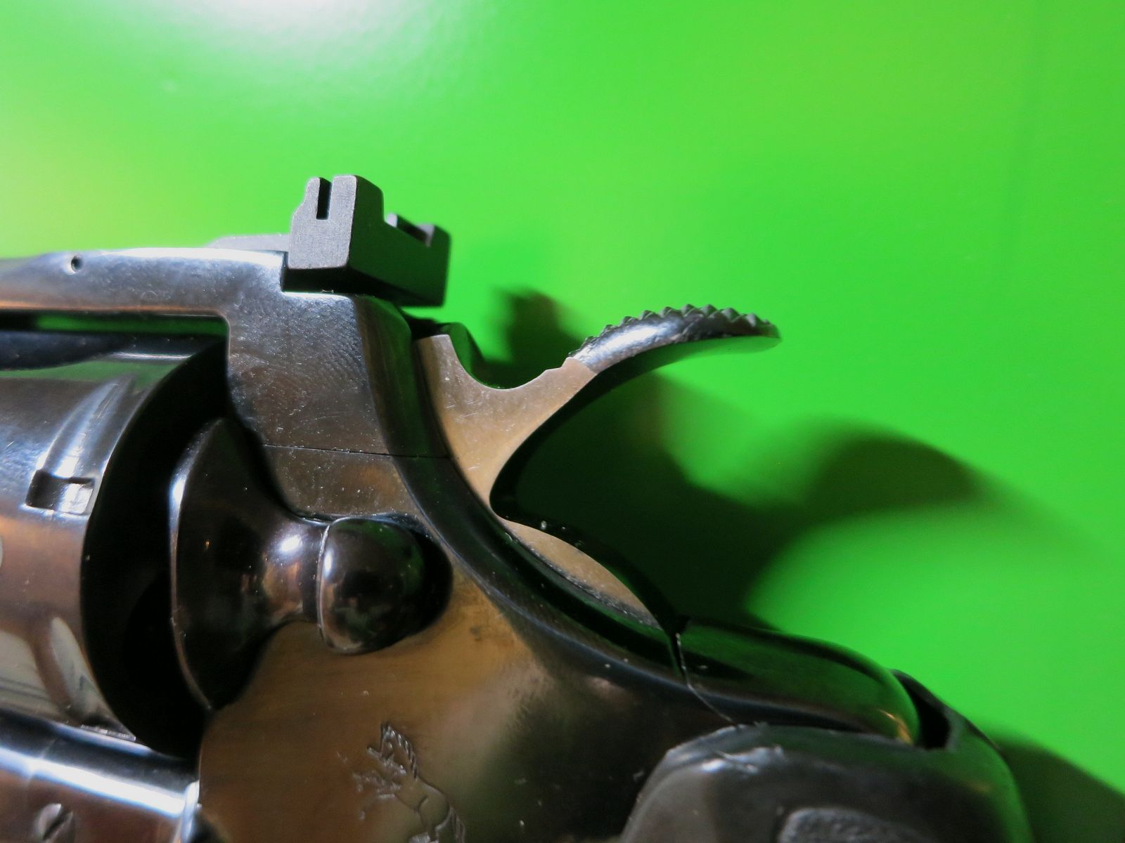 1985 COLT PYTHON, Royal Blue, .357 Magnum, 6" barrel, rubber sport grip #19-