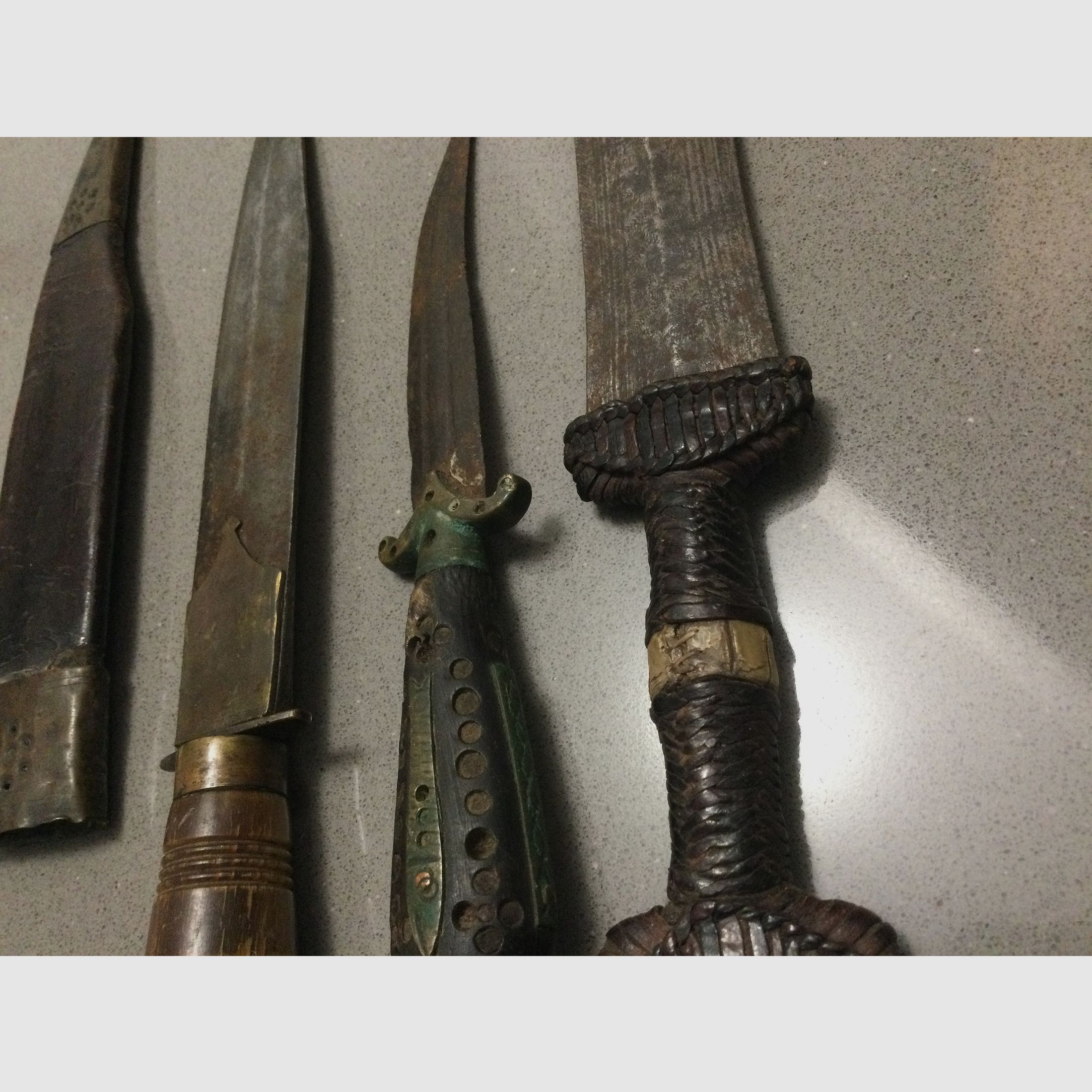 Messer, Dolch, uralt, museales Konvolut. Sammler, Liebhaber