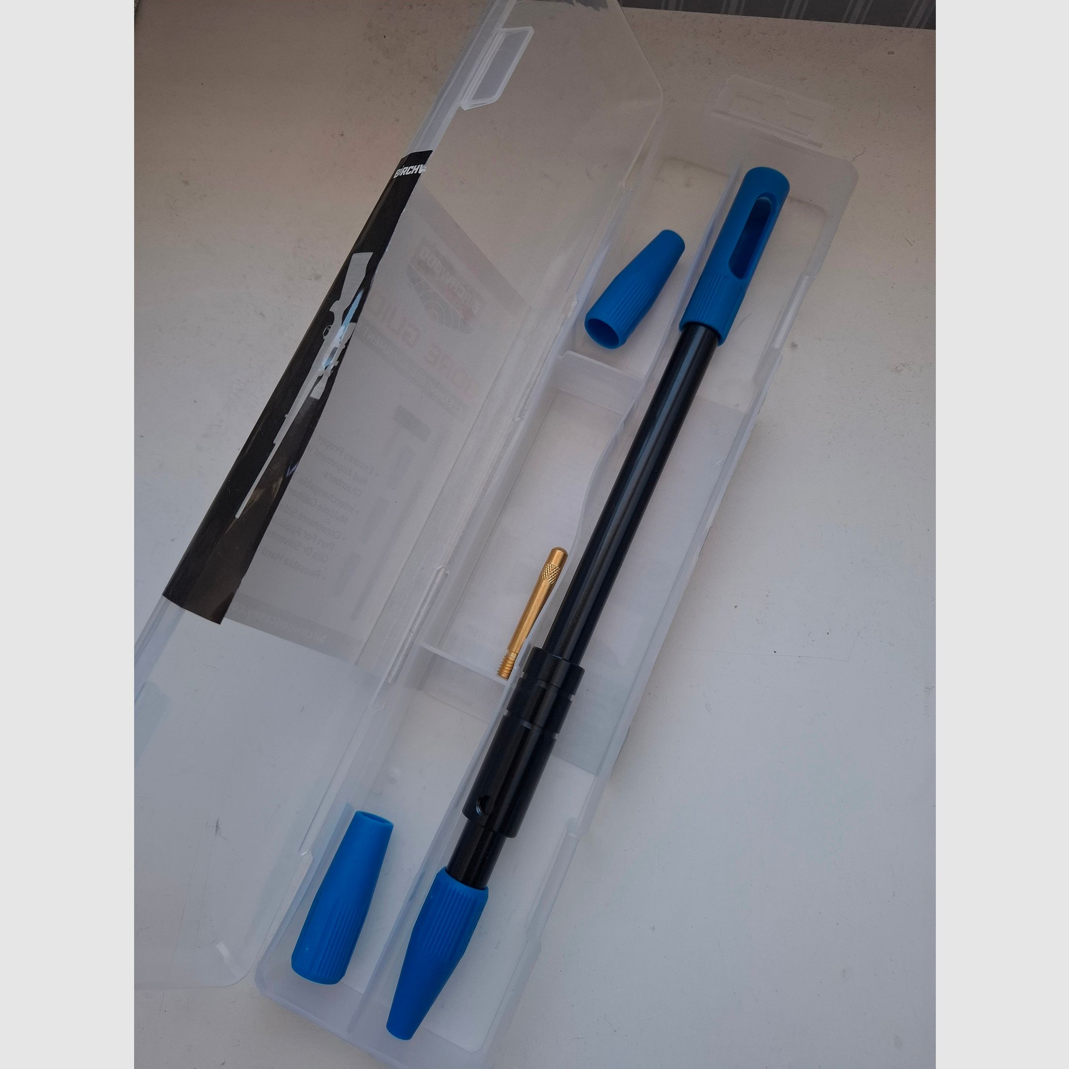 Onechte geweerschloss voor lange wapens schoonmaken. Herhaler. Nieuw