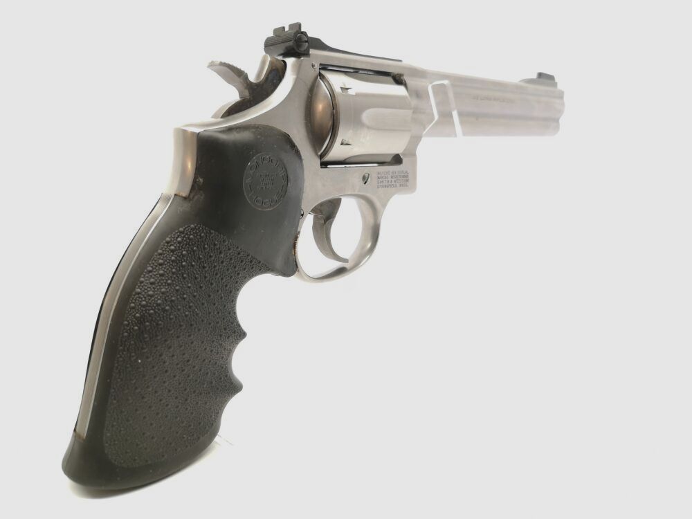 Smith & Wesson	 617-1