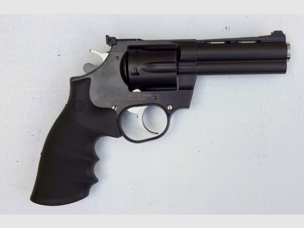 KORTH Niemcy KORTH COMBAT NSC 4