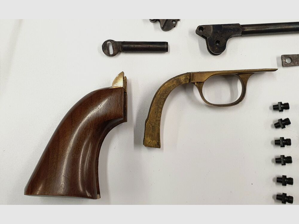 // Teilesatz/Parts-Kit/Ersatzteile-Set Revolver Navy Model Perkussionsrevolver