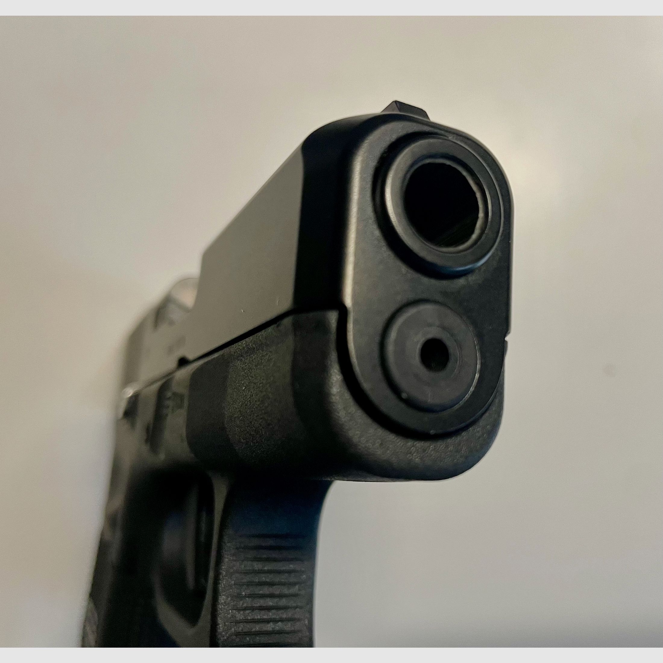 Glock 26 Gen.5 caliber 9mm Luger with box & 2 magazines