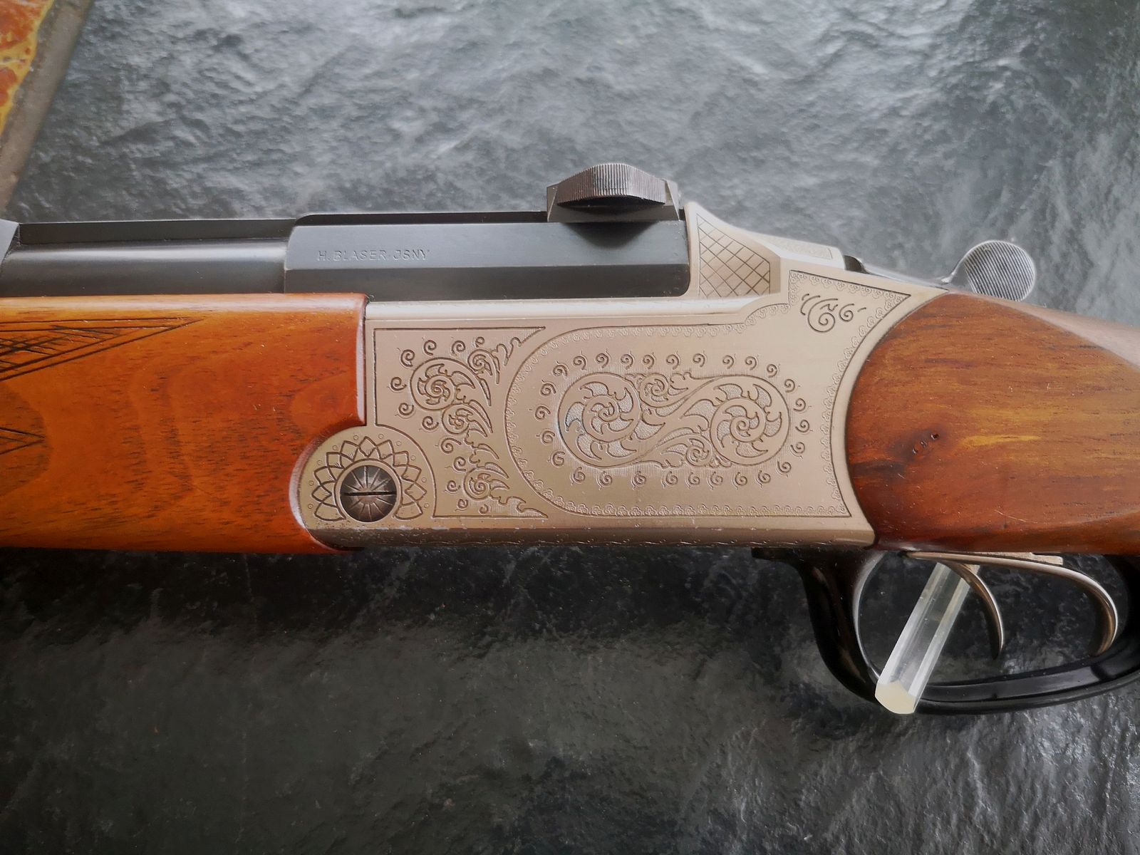 Blaser BBF 5,6x50 R Magnum 16/70 mit Handspannung, Bockbüchsflinte.