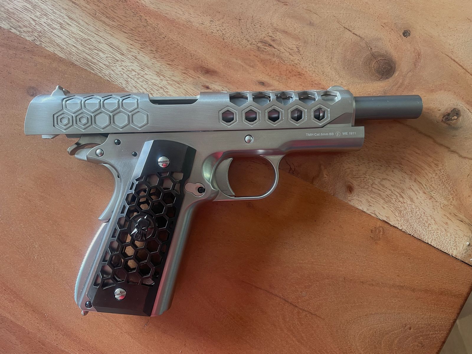 WE M1911 Hex Cut - GBB 6 mm, argent (pistolet AirSoft)