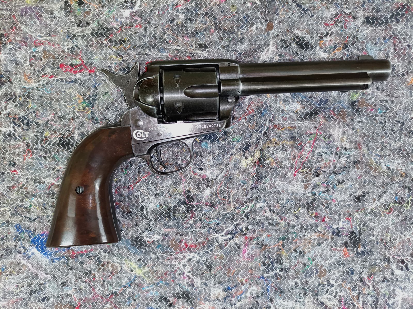 Legends Cowboy Rifle und Colt Single Action Army® SAA Co2-Revolver